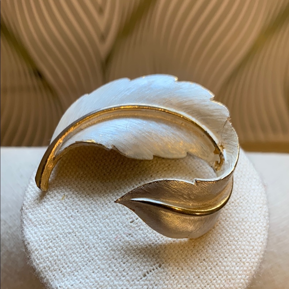 Vintage Signed JJ Gold and Silver Leaf Brooch